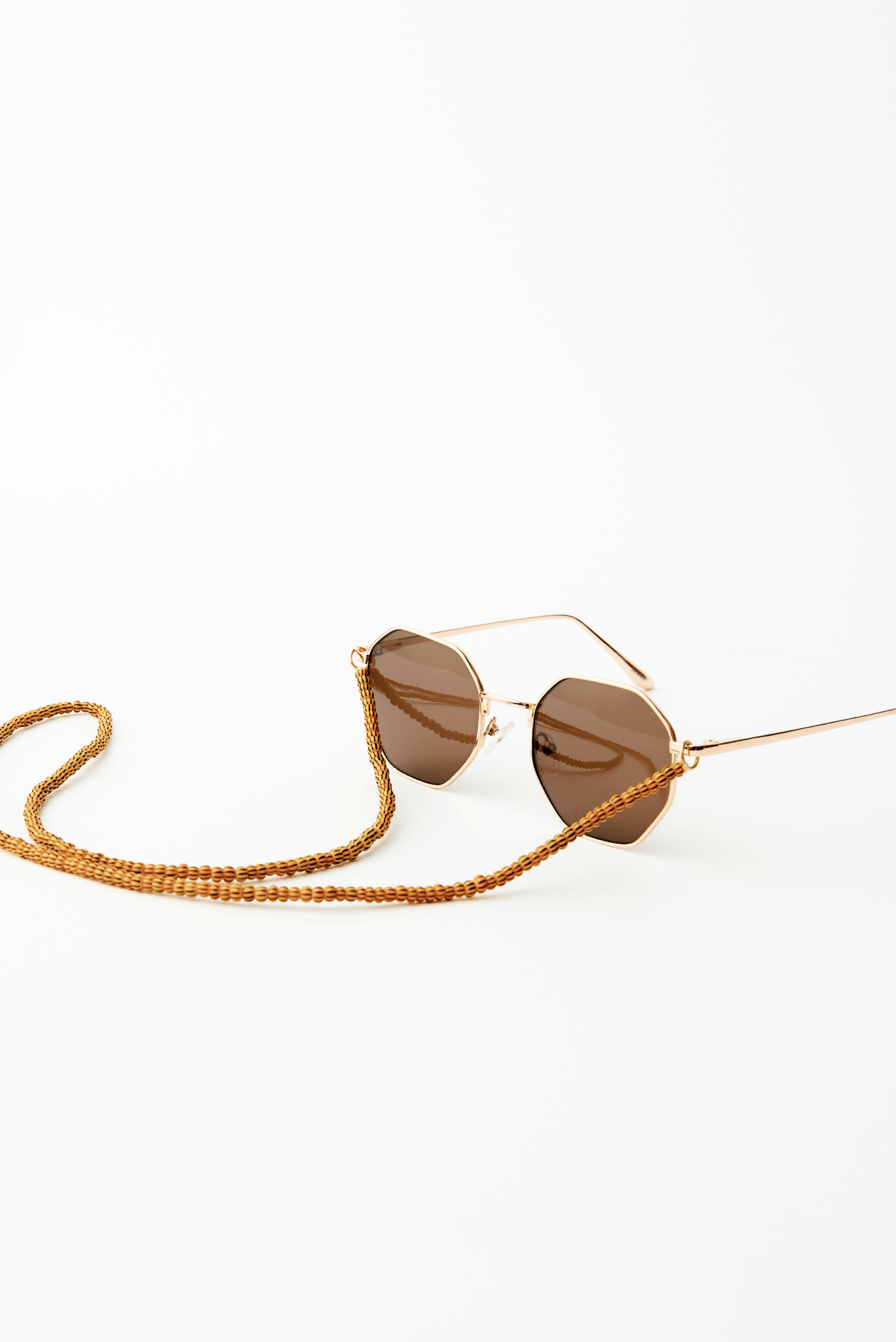 Shop The Arthur Sunglasses Cord by Soluna Collections on Arrai. Discover stylish, affordable clothing, jewelry, handbags and unique handmade pieces from top Kenyan & African fashion brands prioritising sustainability and quality craftsmanship.