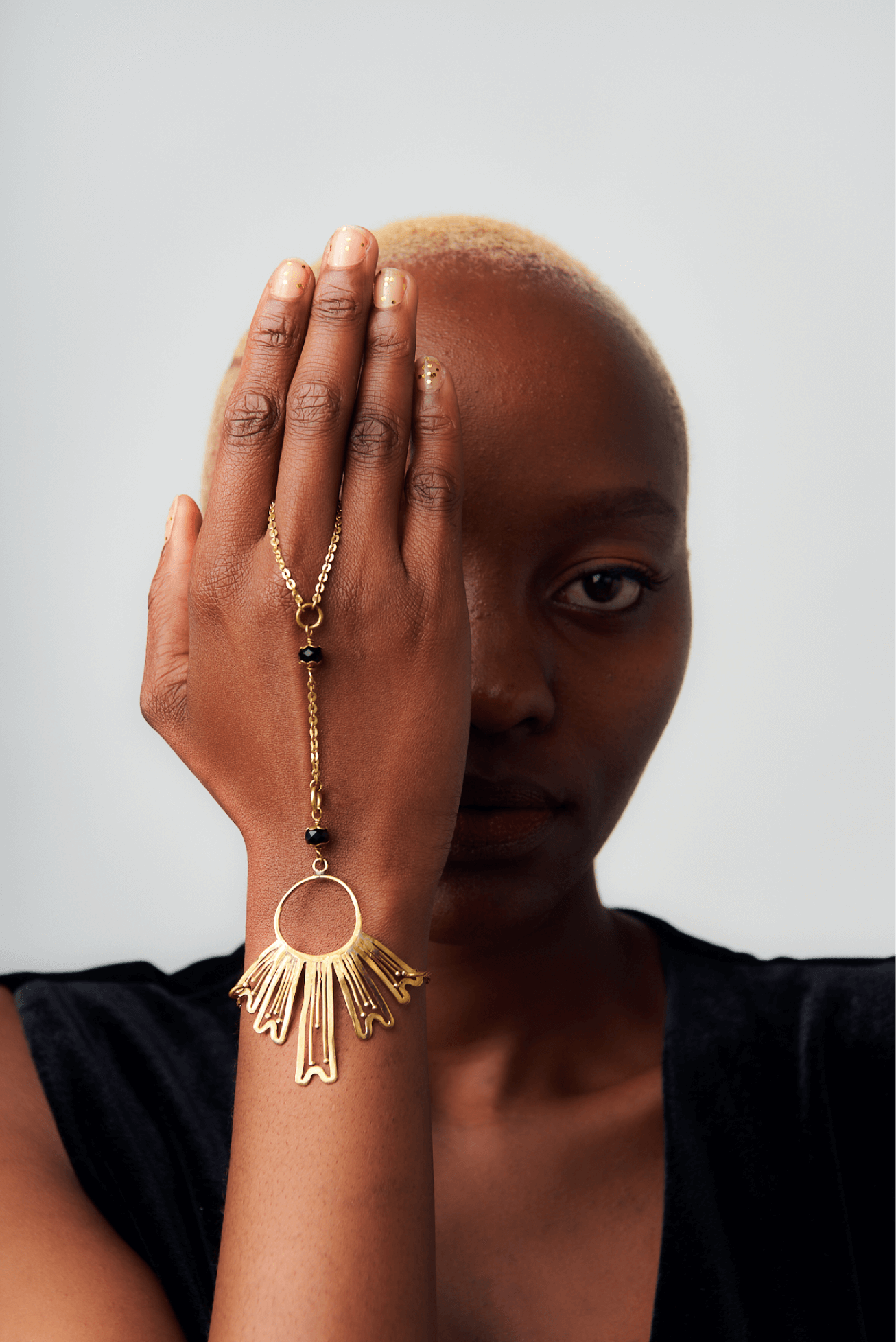 Shop Kanga Flower No.4 Bracelet by Tiger Tail Twister on Arrai. Discover stylish, affordable clothing, jewelry, handbags and unique handmade pieces from top Kenyan & African fashion brands prioritising sustainability and quality craftsmanship.