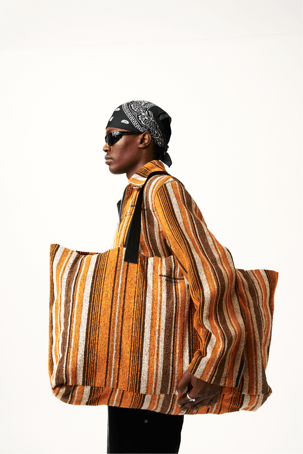 Shop Sisal Travel Tote Bag by Metamorphisized on Arrai. Discover stylish, affordable clothing, jewelry, handbags and unique handmade pieces from top Kenyan & African fashion brands prioritising sustainability and quality craftsmanship.