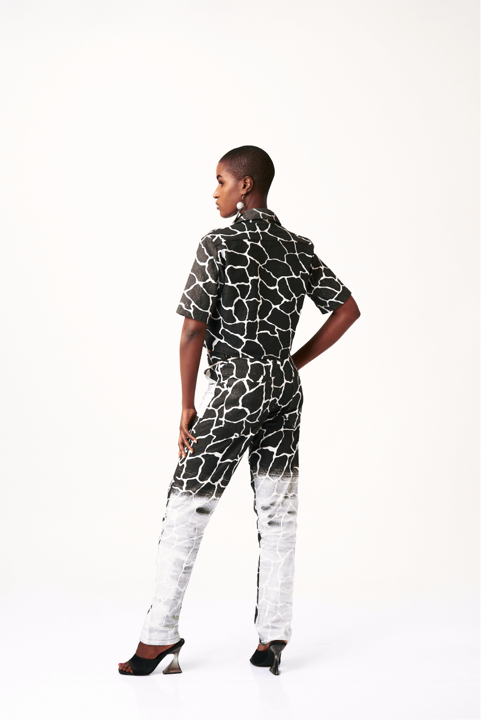 Shop Twiga Print Top by Nairobi Apparel District on Arrai. Discover stylish, affordable clothing, jewelry, handbags and unique handmade pieces from top Kenyan & African fashion brands prioritising sustainability and quality craftsmanship.
