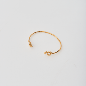 Shop Kuona Bracelet by We Are NBO on Arrai. Discover stylish, affordable clothing, jewelry, handbags and unique handmade pieces from top Kenyan & African fashion brands prioritising sustainability and quality craftsmanship.